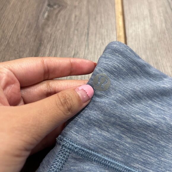 Lululemon Mid Rise Legging 28” - Picture 2 of 4